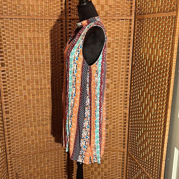 Top - Picture 2 of 5